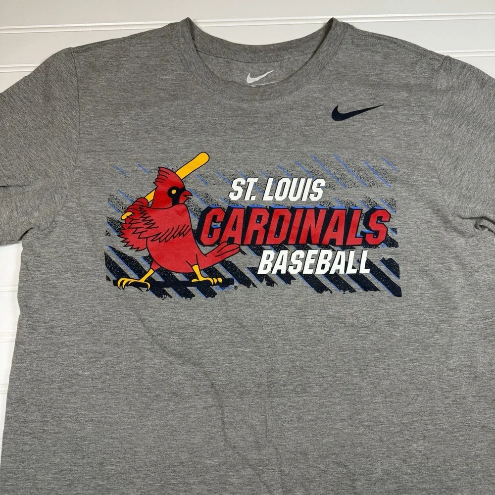 St. Louis Cardinals Nike SS T-Shirt Men's Medium Gray Regular Fit Baseball GUC - Picture 1 of 4